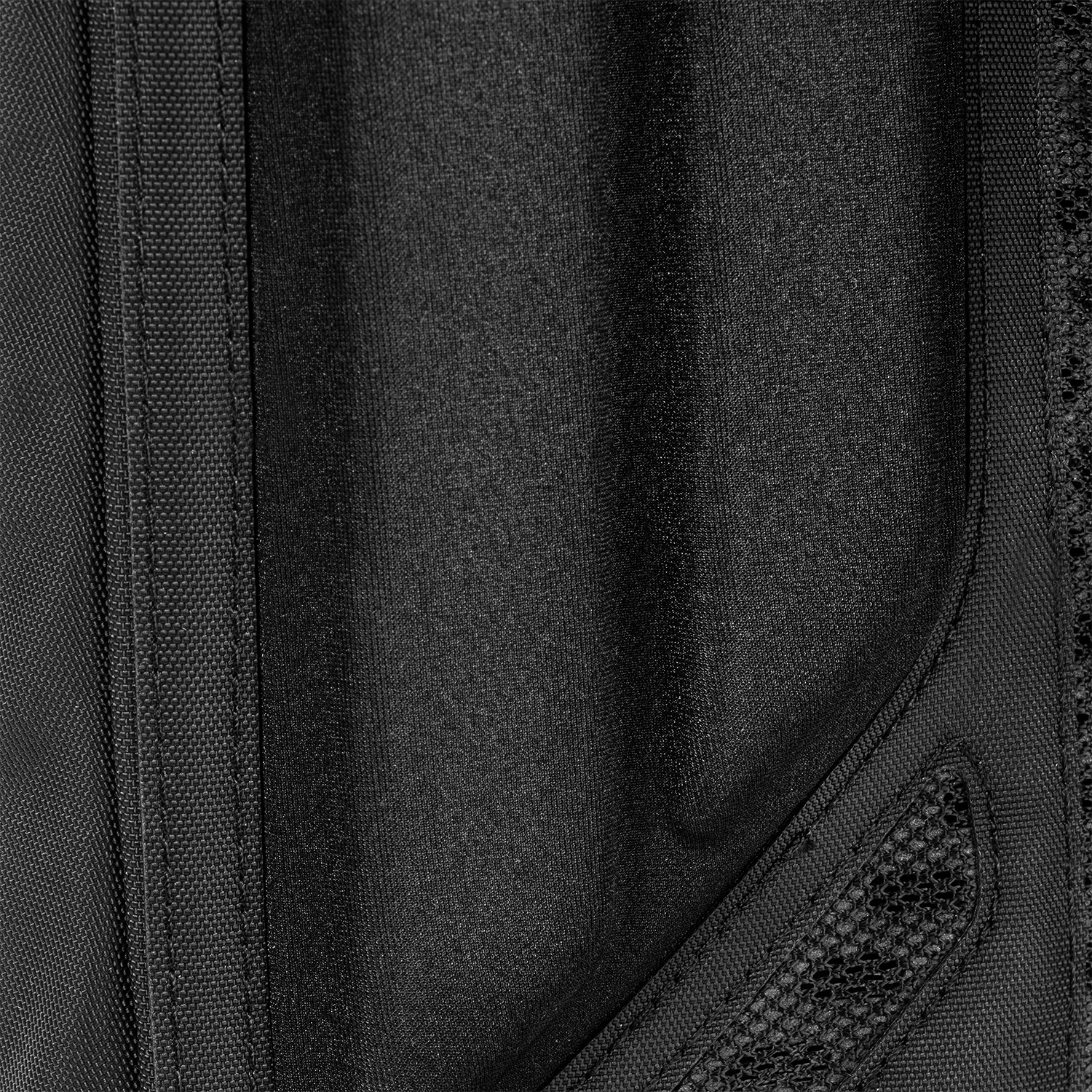 paragon-hydration-pack-u8 Paragon_Black_Texture.png