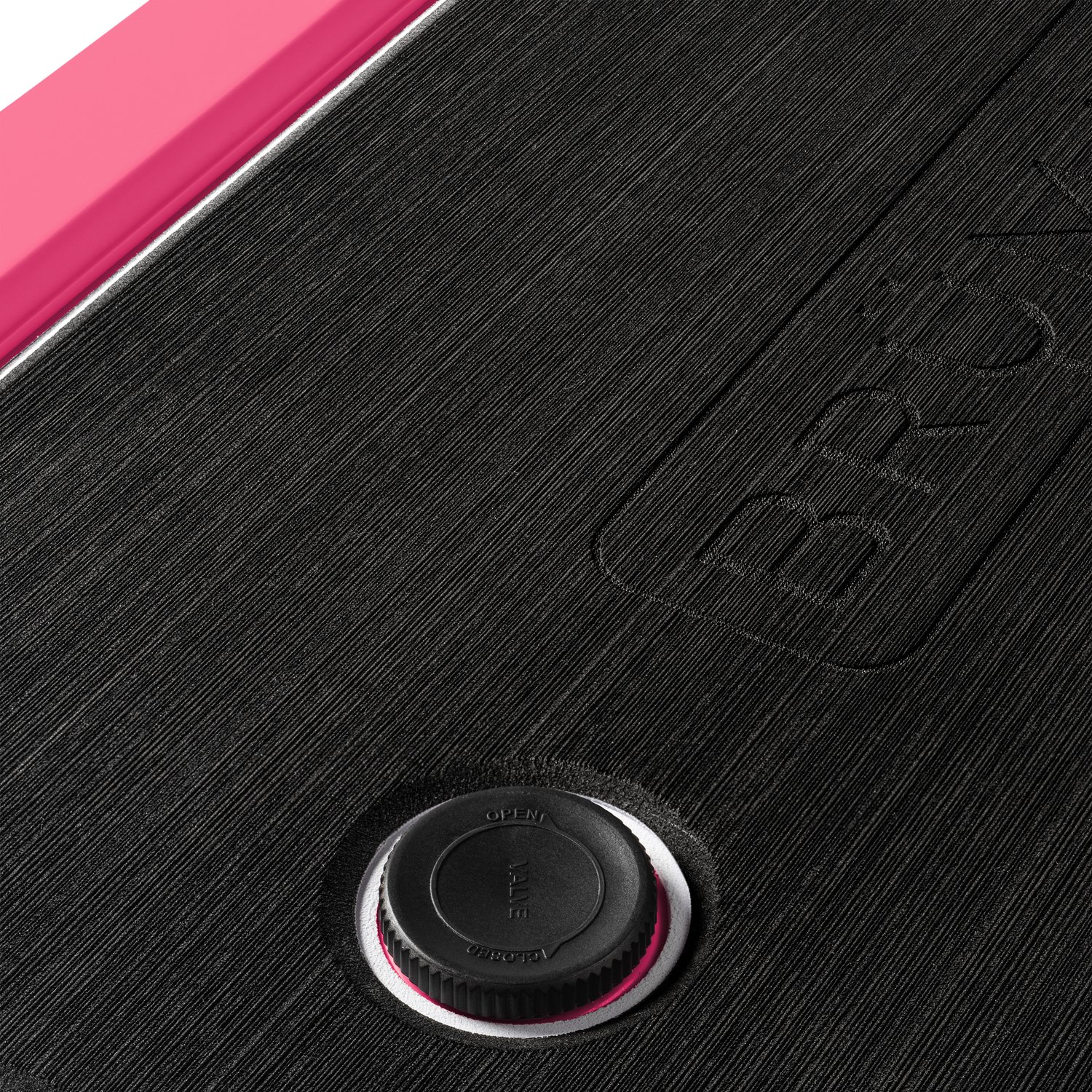 brutank-o3 brutank-55qt-neonpink-vent.png